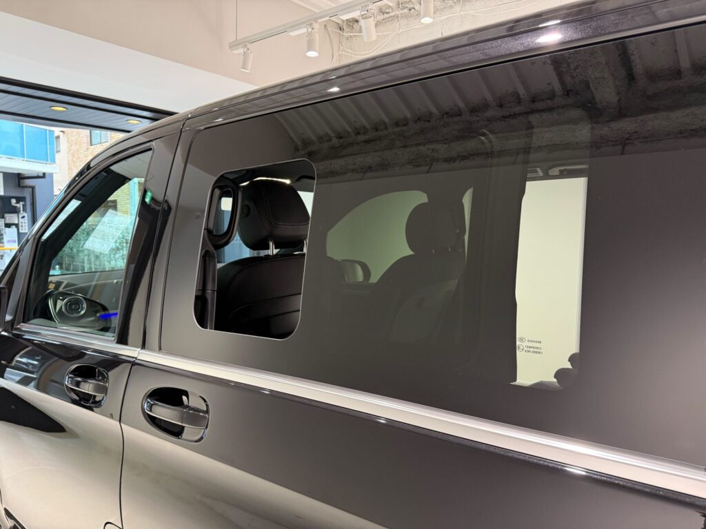 Vクラス,2列目窓交換,V220d,W447,新型V,Vクラス窓交換