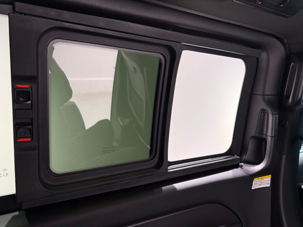 Vクラス,2列目窓交換,V220d,W447,新型V,Vクラス窓交換