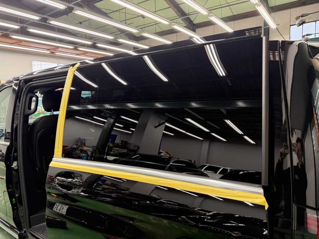 Vクラス,2列目窓交換,V220d,W447,新型V,Vクラス窓交換